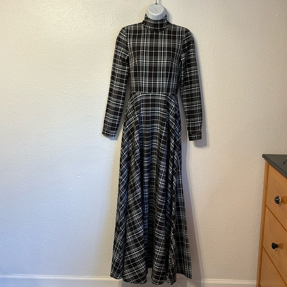 Annah Hariri Plaid Modest Maxi Dress Size 2